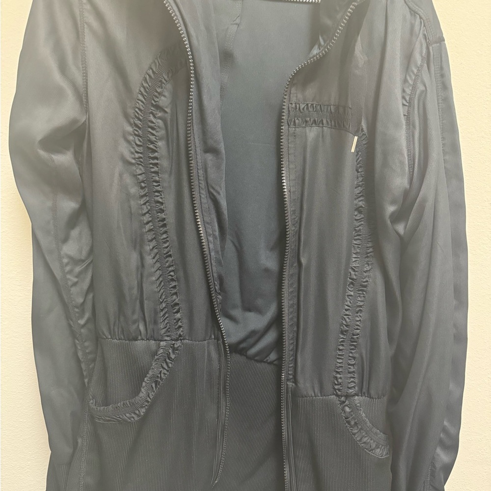 Lululemon studio tech jacket - Picture 6 of 8